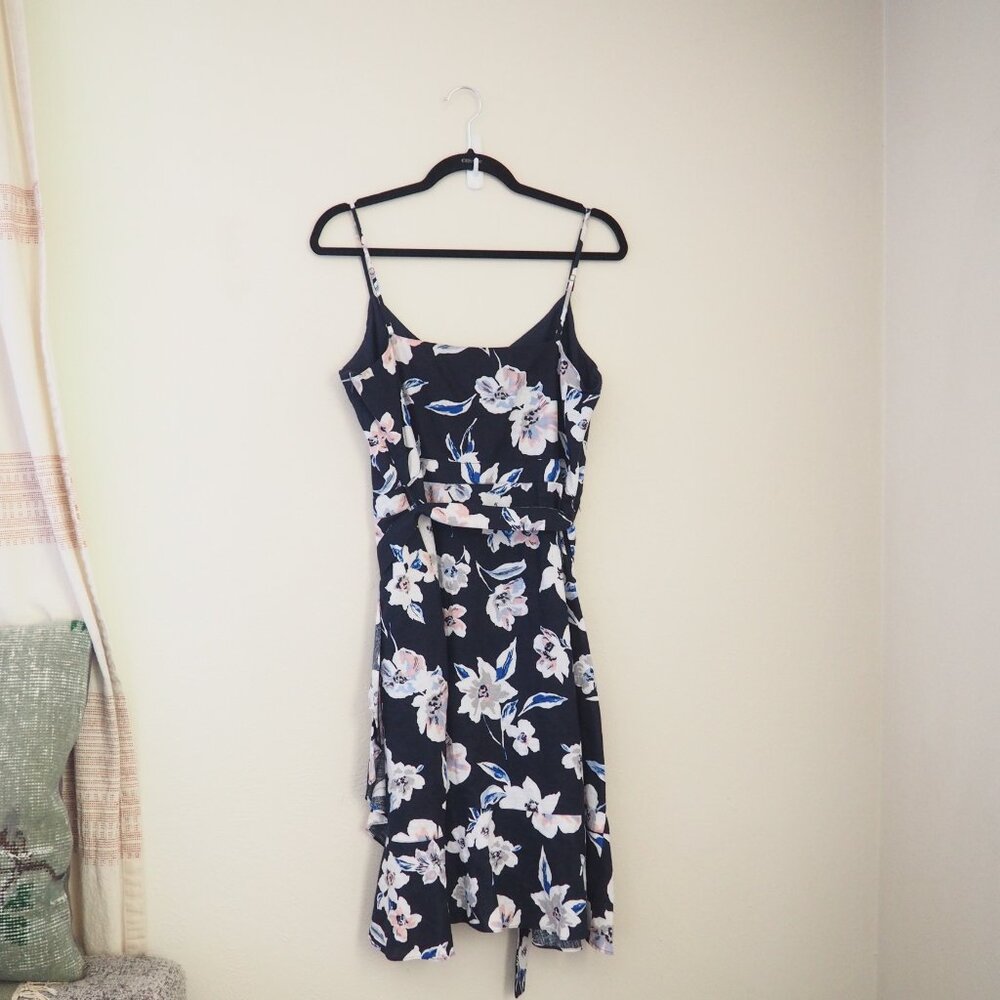 !! Banana Republic Navy Blue Floral Spaghetti Strap Ruffle Dress sz 12 - Picture 6 of 7